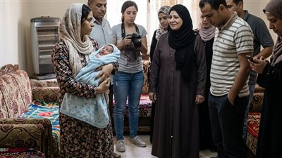 خرجوني من الصوره
